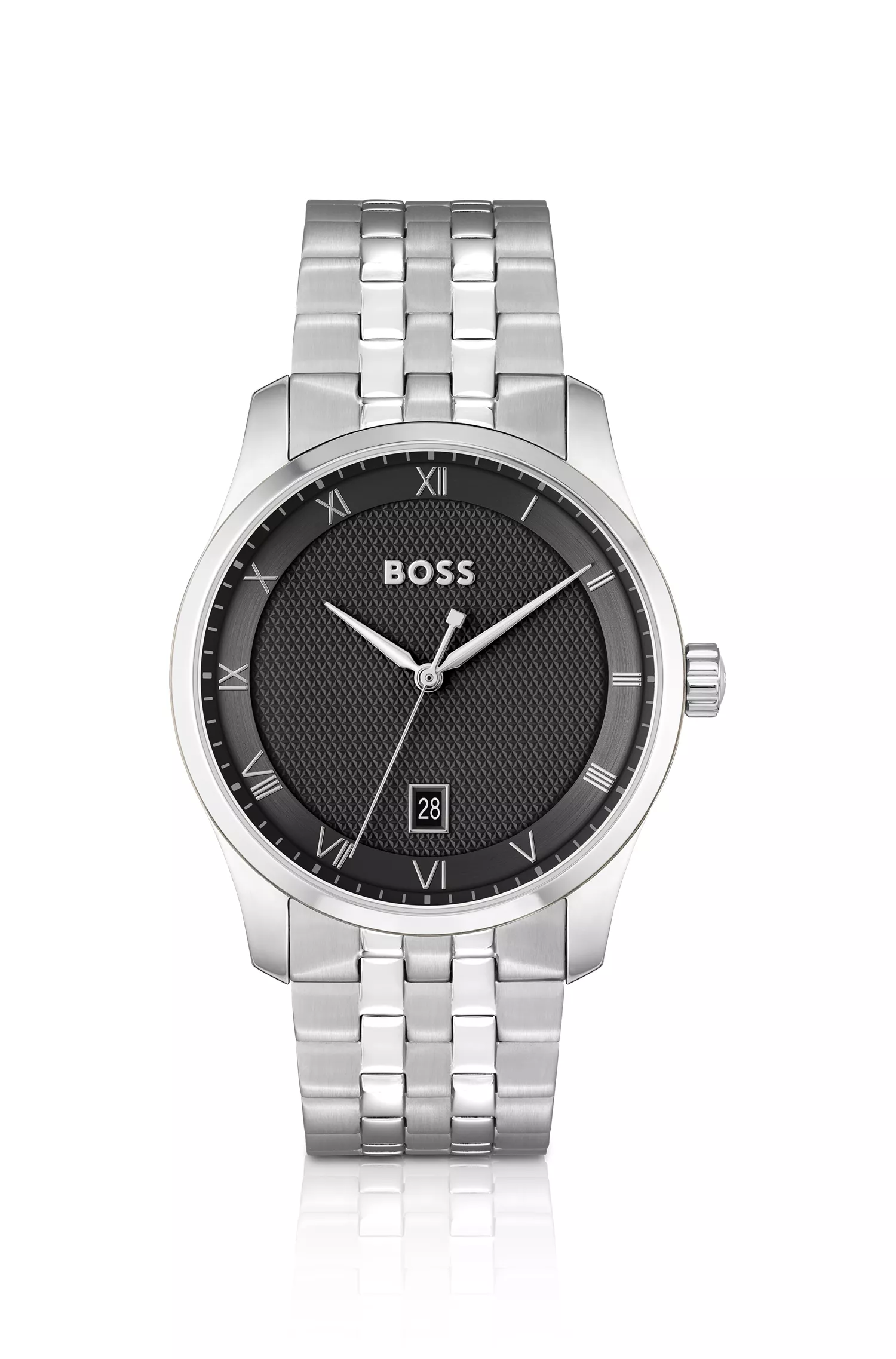 Relógio BOSS com pulseira preta de múltiplos elos e mostrador preto com padrão.