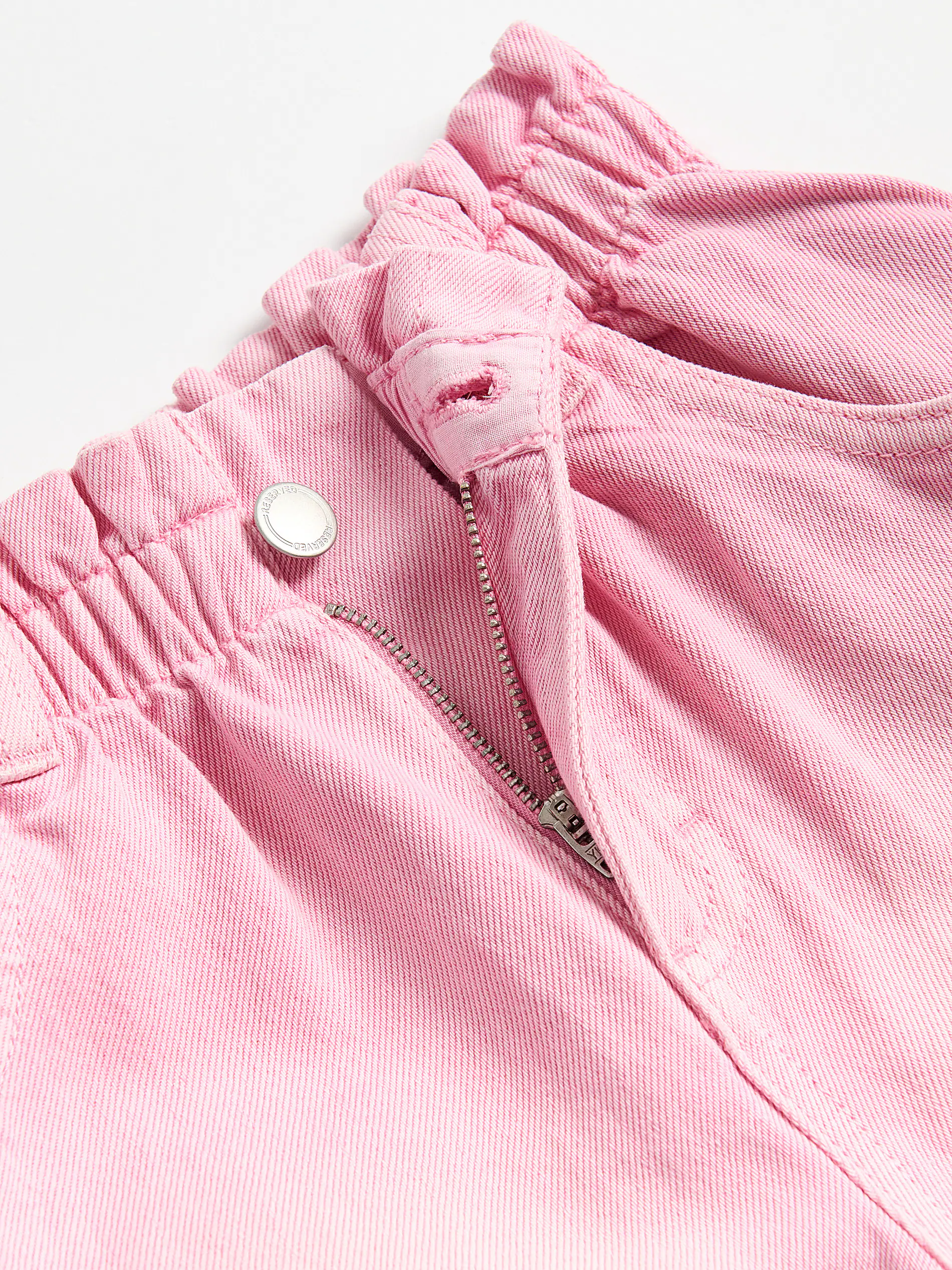 Jeans Shorts mit Löchern