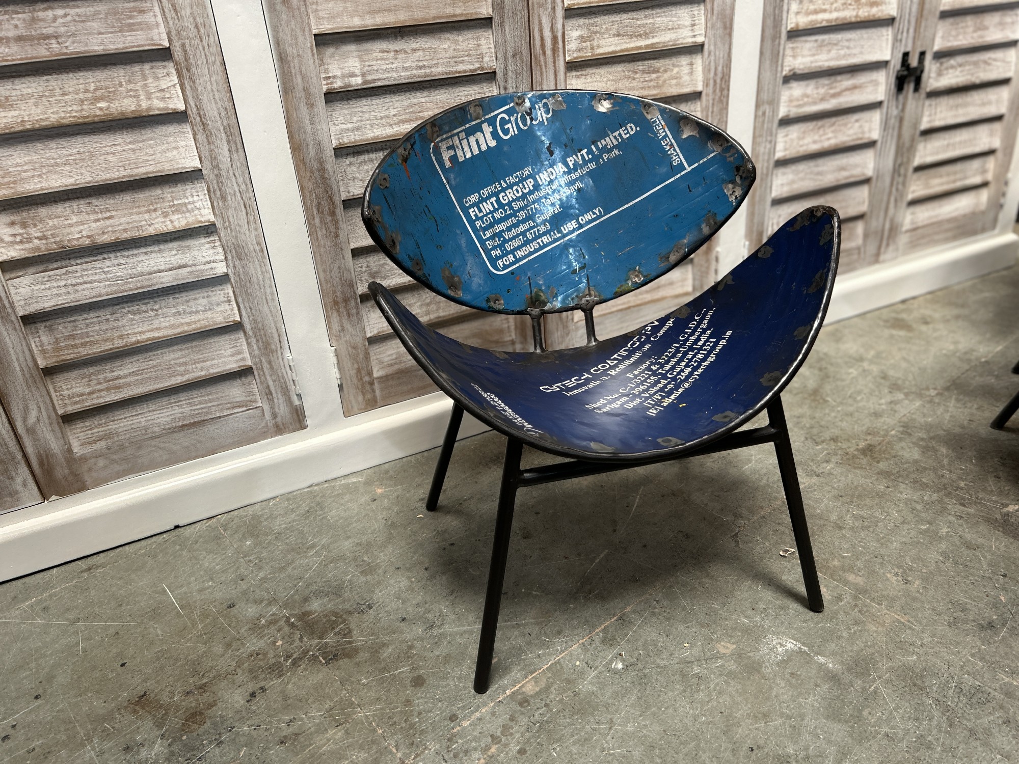 Stuhl 'Fred' aus recycelten Fässern, blau, B 60 cm, L 48 cm, H 74 cm von fischer's lagerhaus
