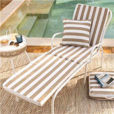 Matelas rayé d'extérieur, bain de soleil