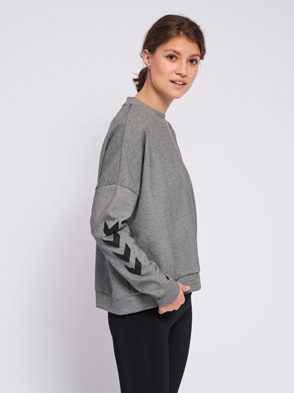 hmlESSI SWEATSHIRT