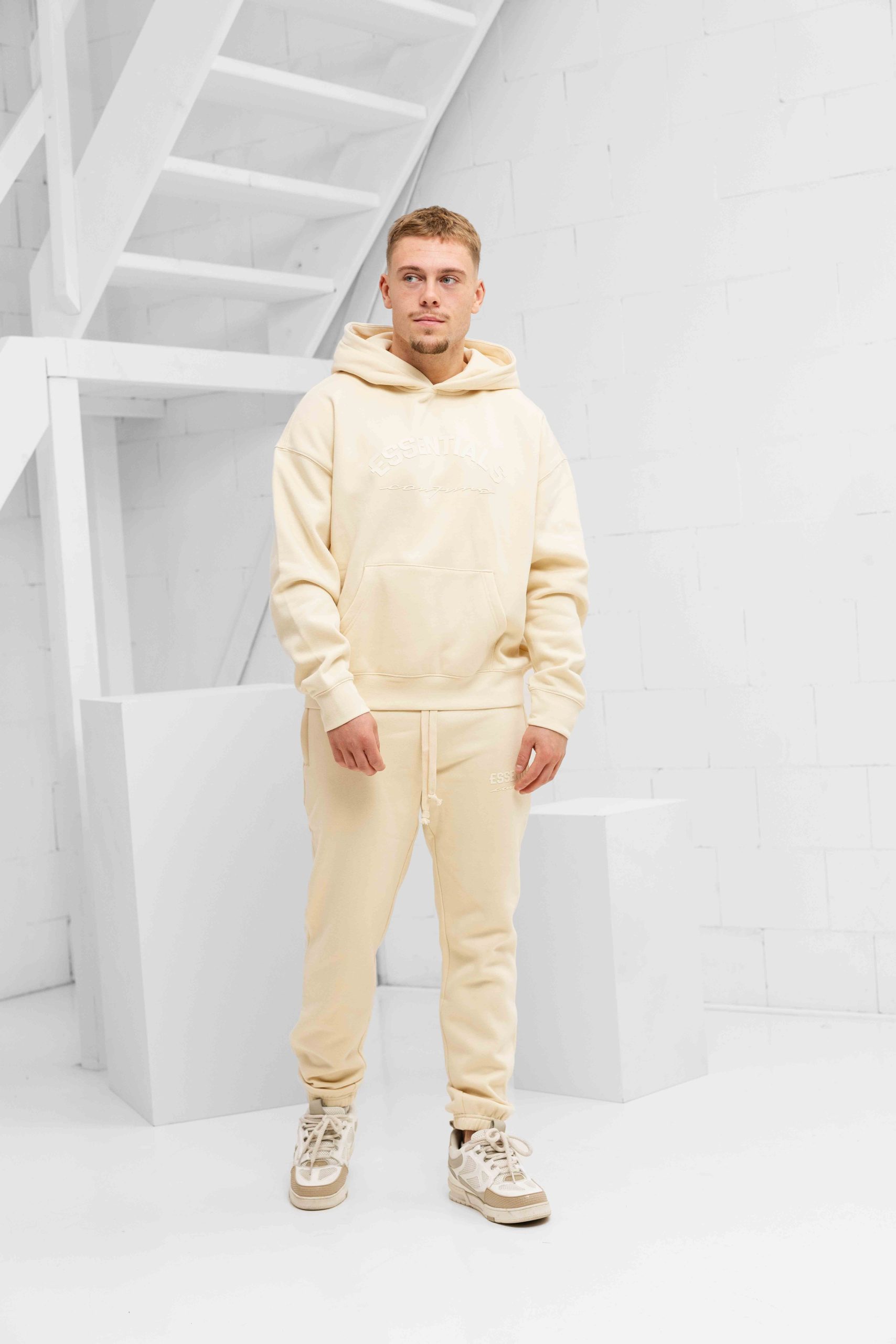 Cou7ure Essentials Basic Curve Trainingspak Heren Beige