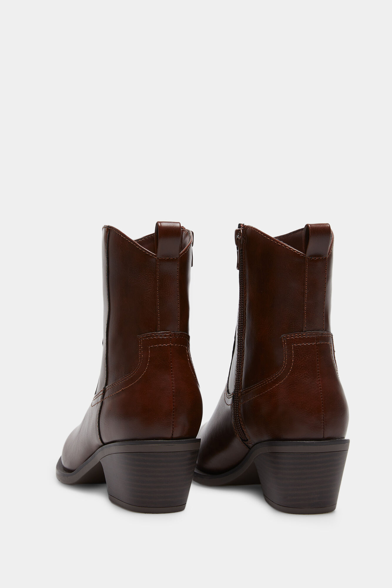 Bota de cowboy com costura