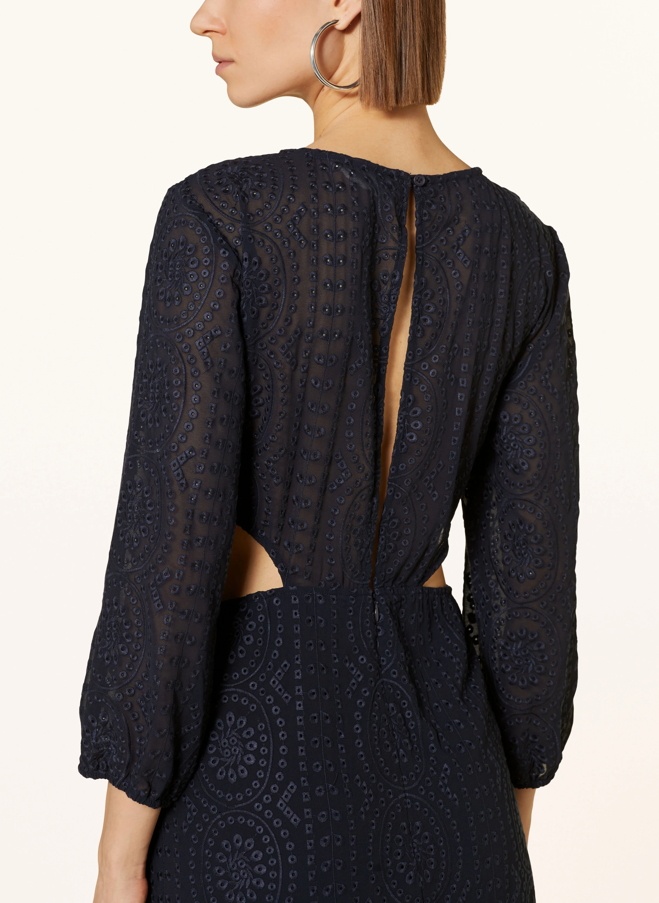 ba&sh Kleid BETTINA aus Lochspitze mit Cut-outs