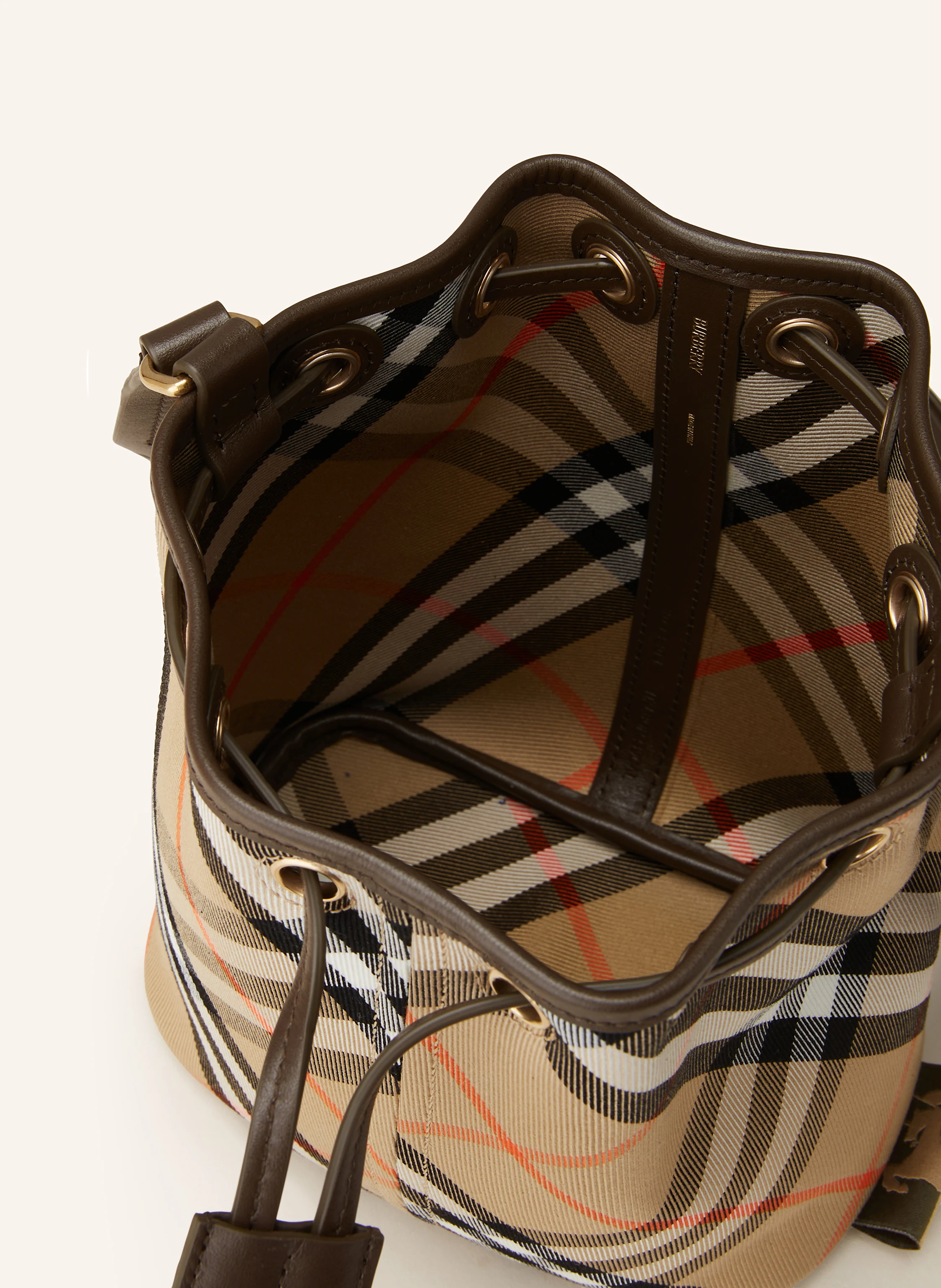 BURBERRY Beuteltasche