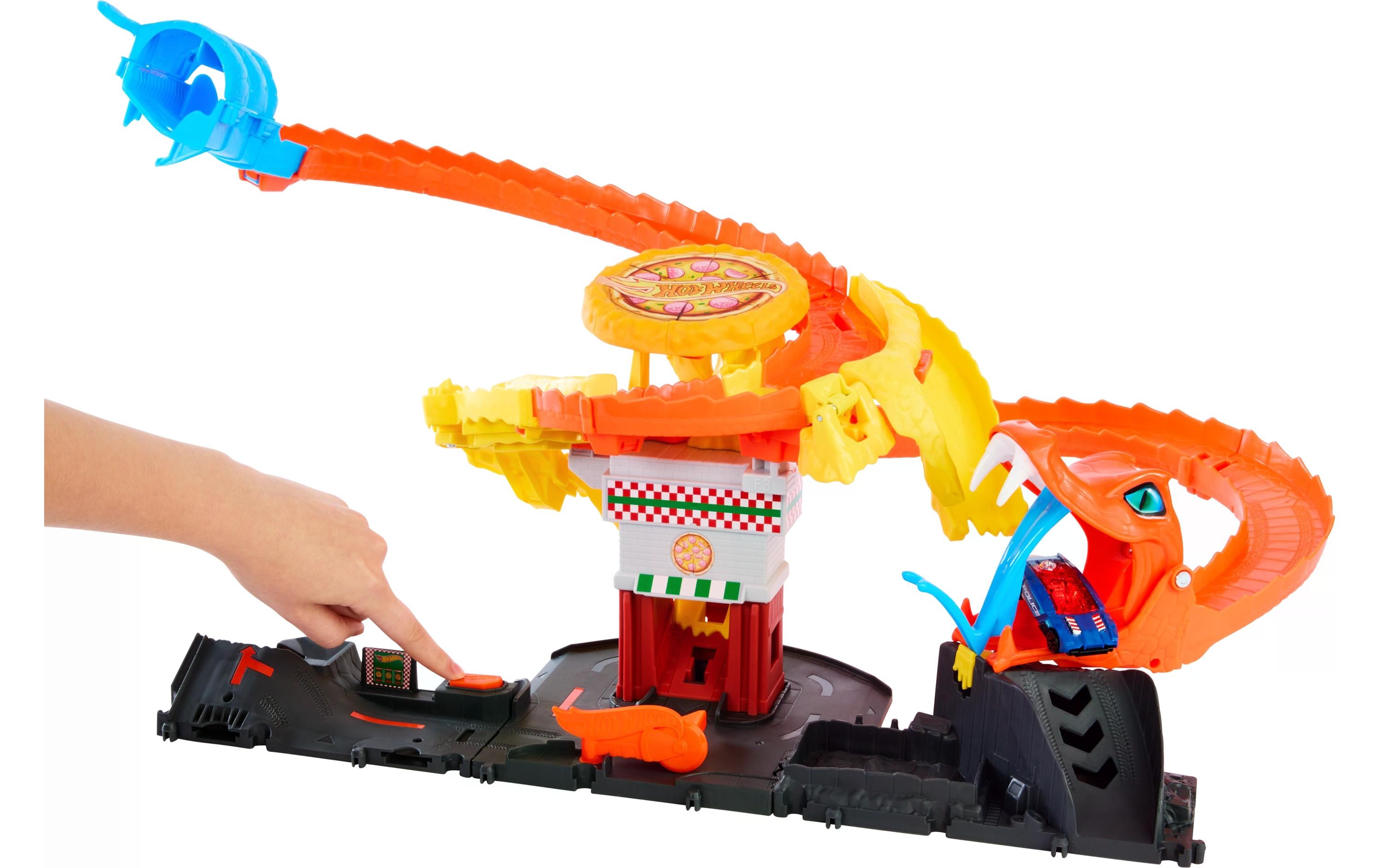 Hot Wheels City Cobra Slam Pizza AttackRennbahn-Spielset mit coolen Streckendetails