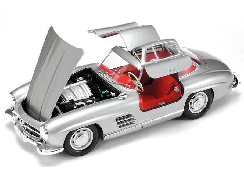 Tamiya Bausatz Mercedes-Benz 300SL 1:24 Detailgetreuer Modellbausatz im Massstab 1:24