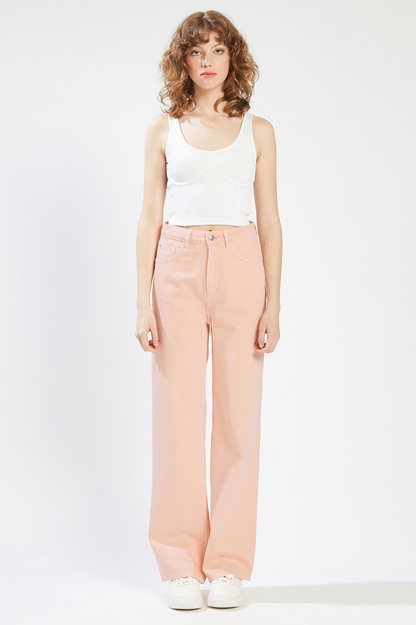 Calça jeans reta de cintura alta