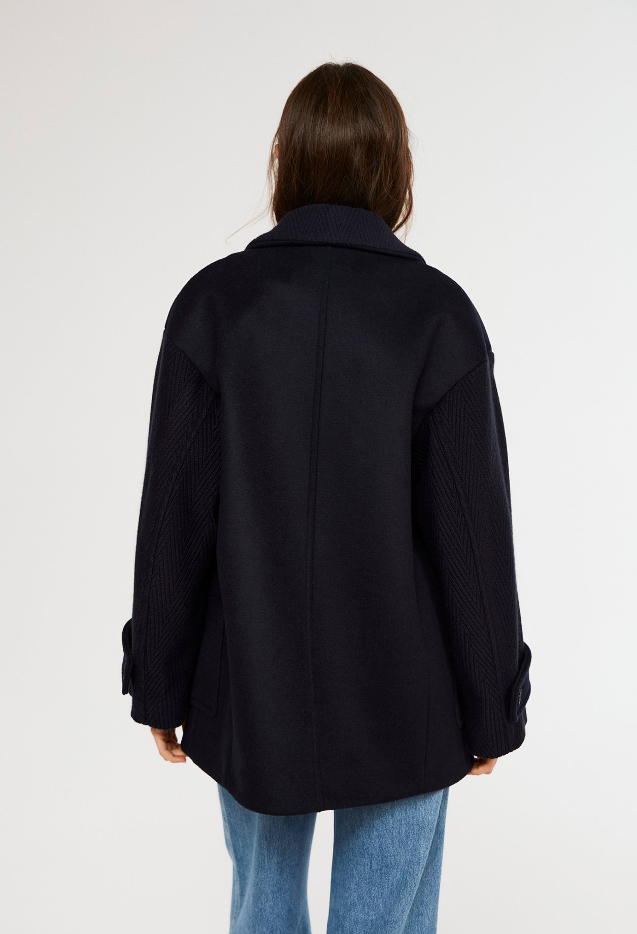 Manteau bi-mati&egrave;re en laine recyclee