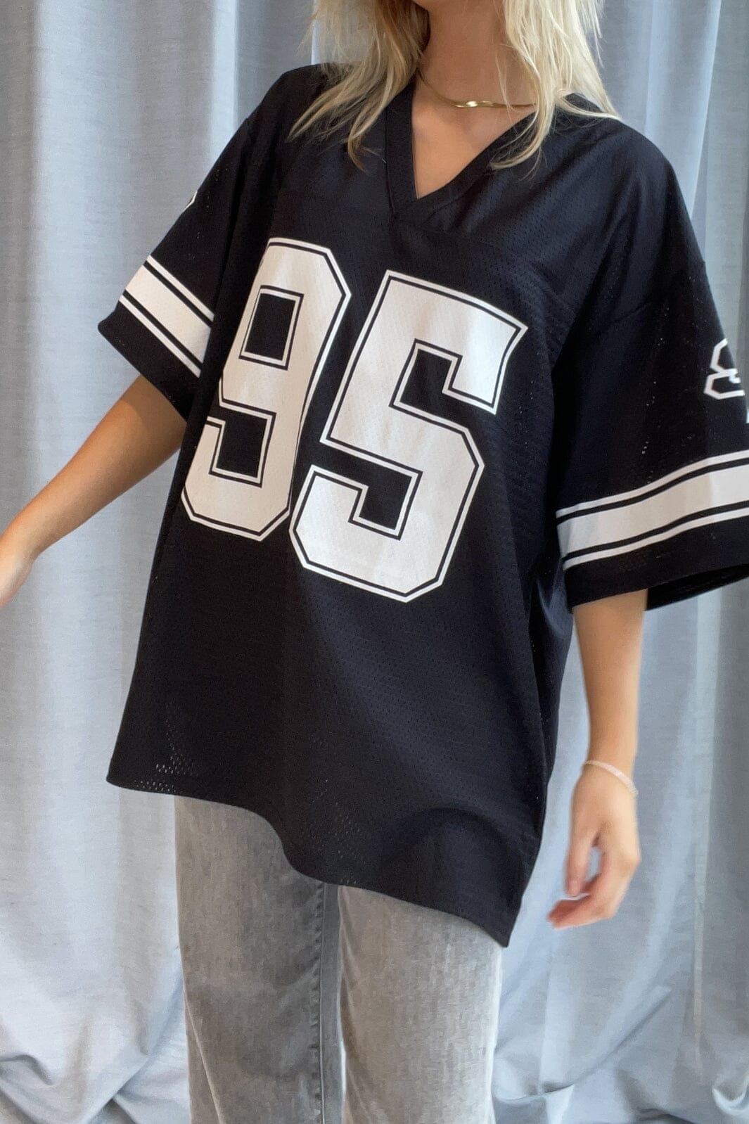 Sisters Point Sports-Tee 010 black white