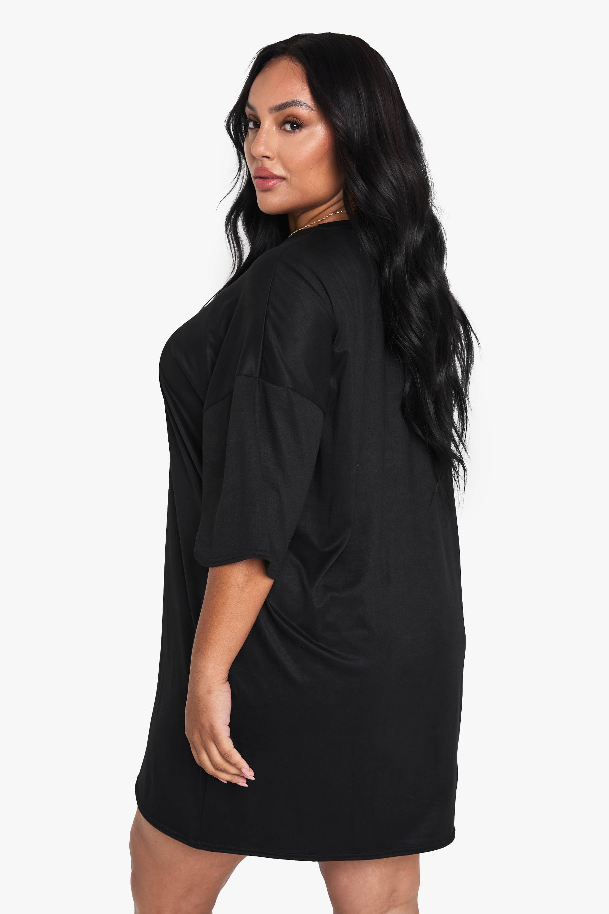 boohoo Robe T-shirt Mini Grande Taille