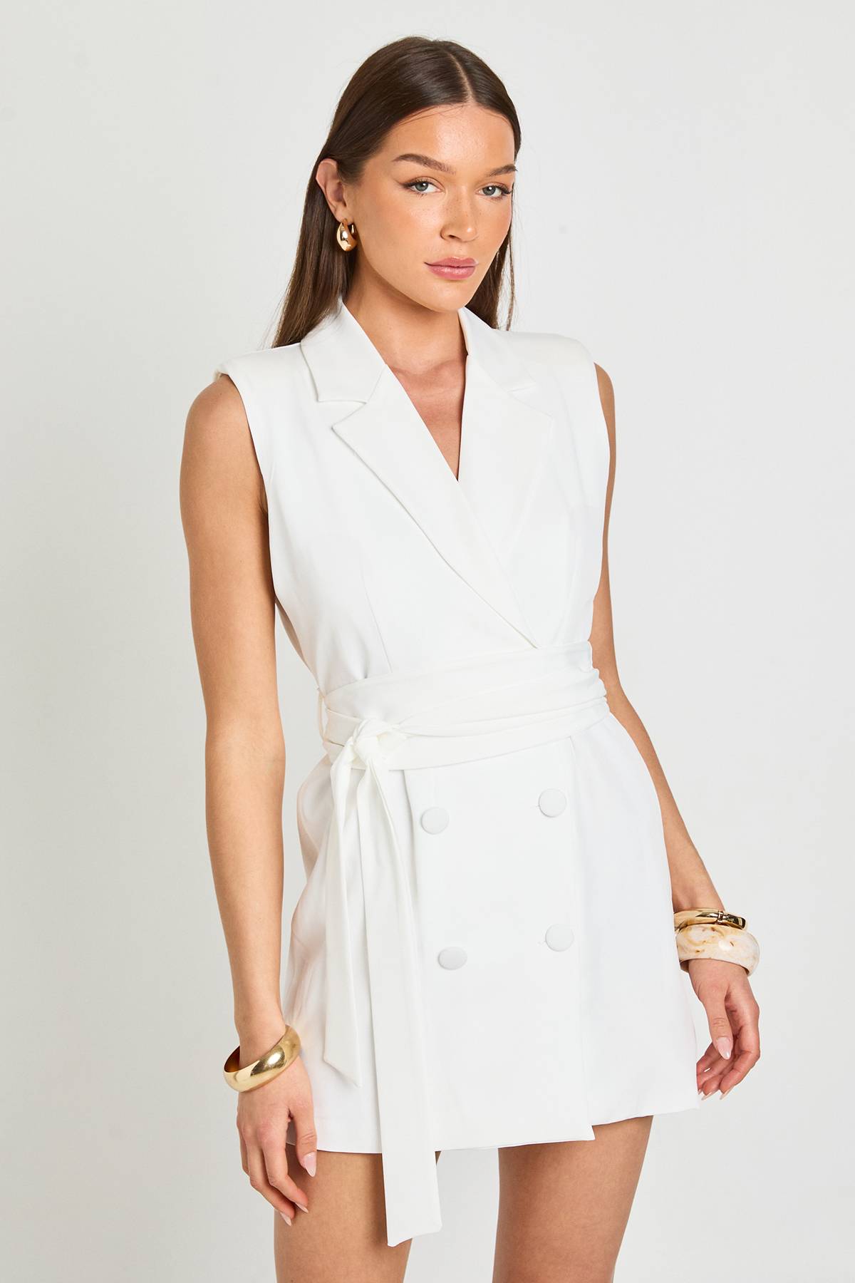 boohoo Robe Blazer Cintrée Sans Manches Avec Ceinture Obi Nouée À La Taille