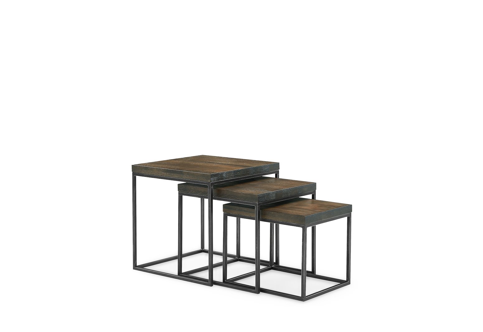 Calia settbord Røykoljet heltre eik, med industriell sort stål. Sett av 3stk bord i 50x50, 47,5x43 og 45x36 cm.