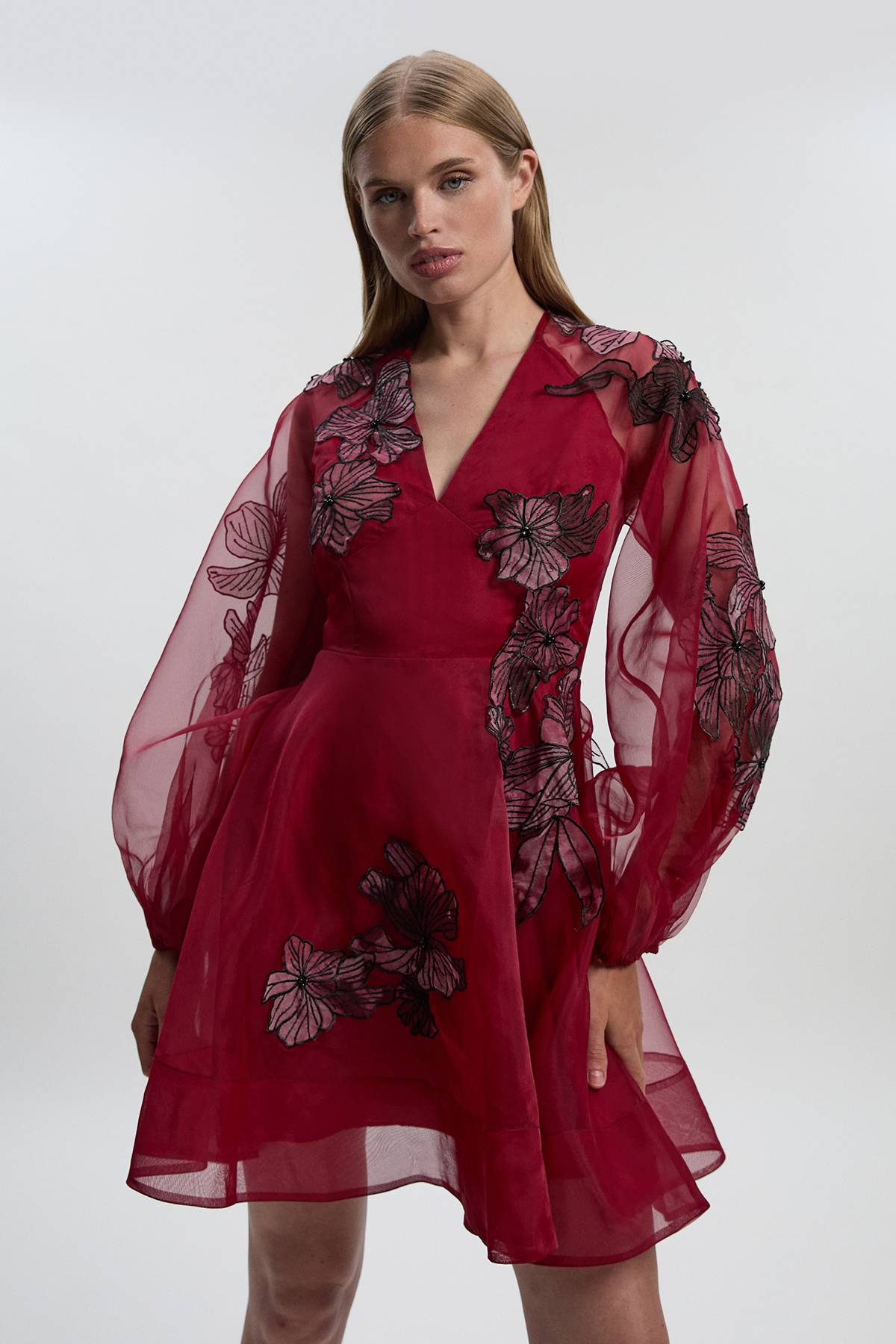 KarenMillen Robe Mini à Manches Ballon en Organdie Tissée avec Appliques Florales
