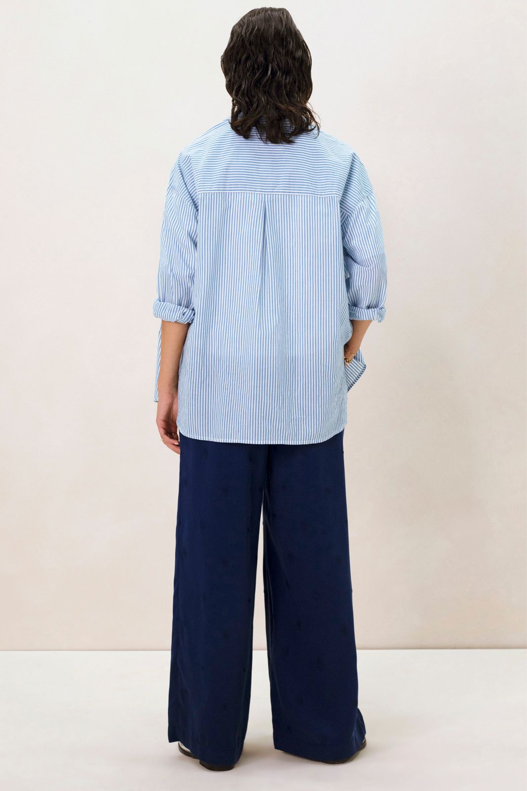 Donkerblauwe pantalon met embroidery