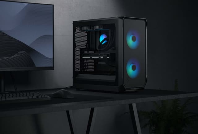 Fractal Focus 2 RGB sort TG Clear Tint computerkabinet