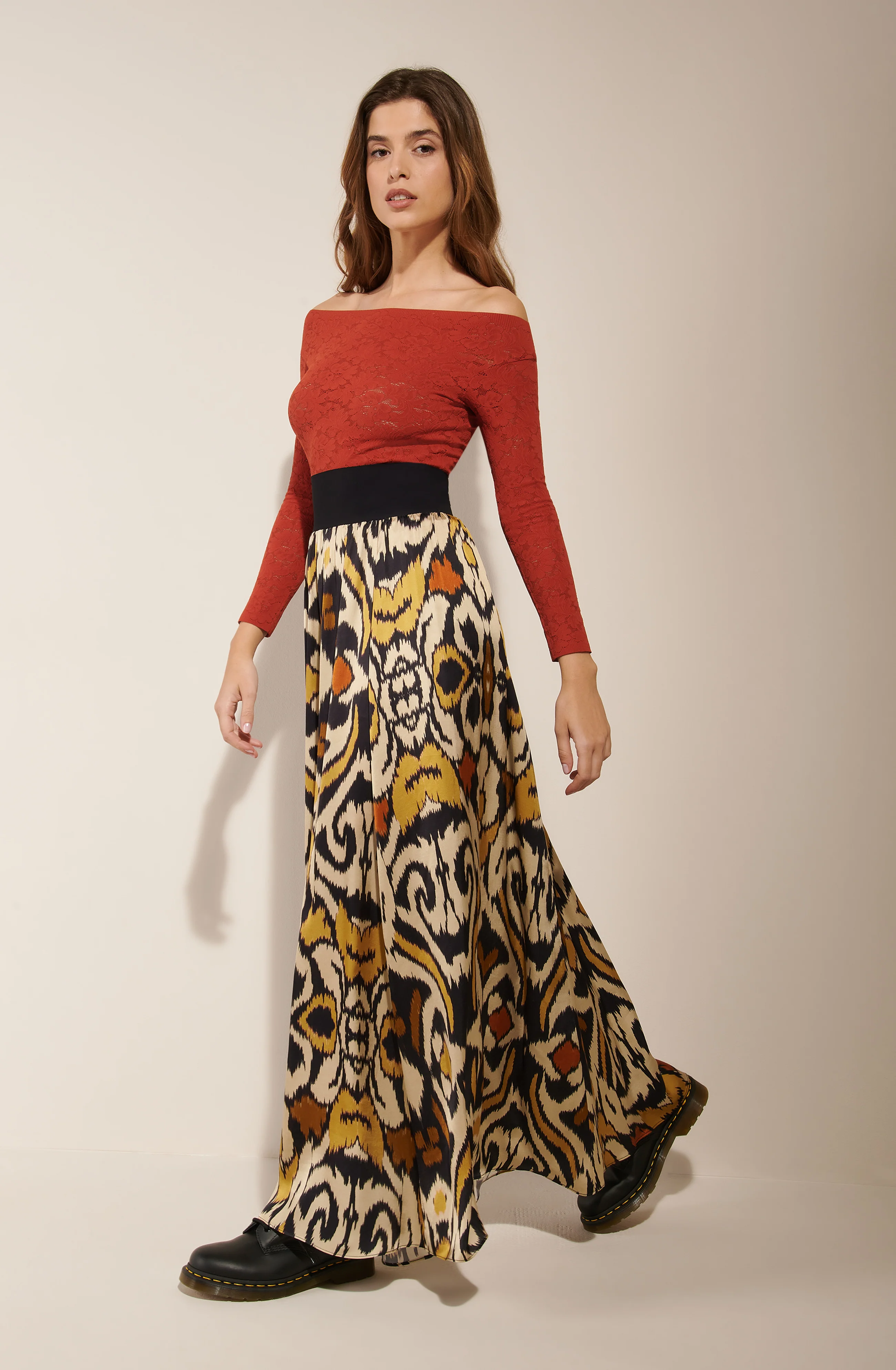 tasha Top en dentelle encolure bateau brique Brique