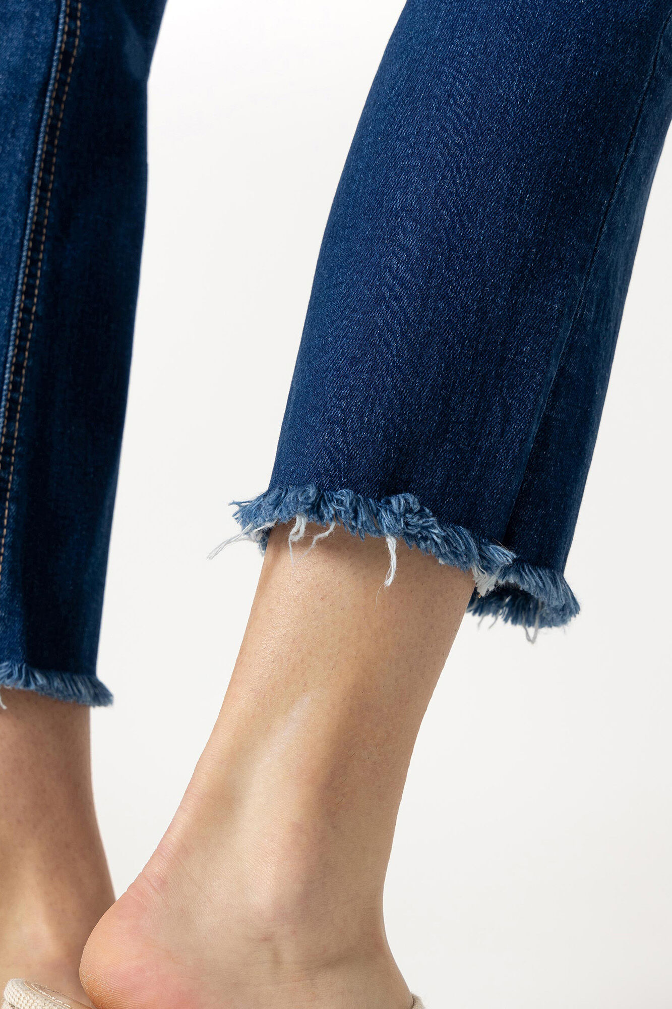 Calça jeans cropped flare de cintura alta Megan