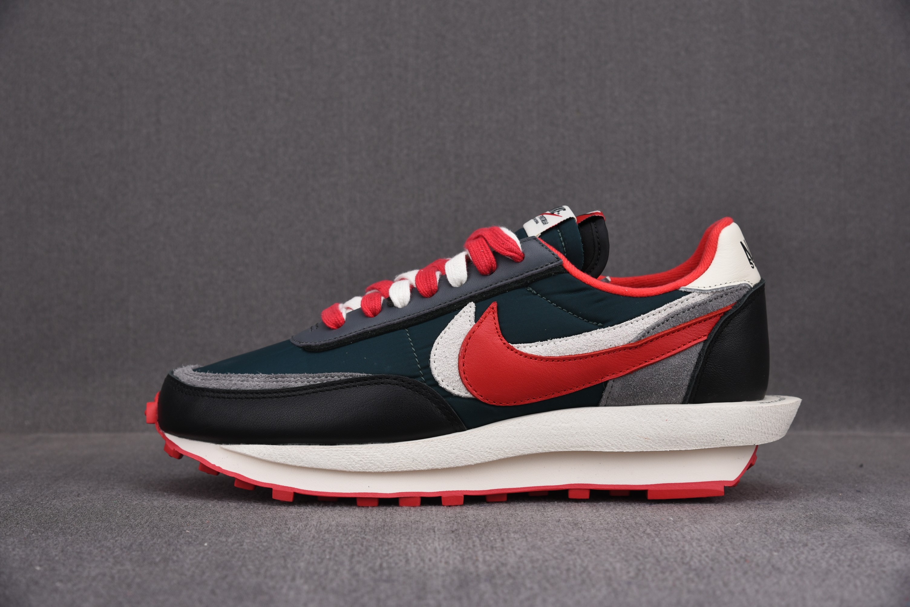 Nike LD Waffle sacai Undercover Midnight Spruce University Red