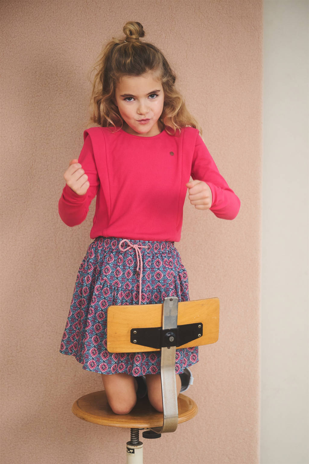 NONO jurk Morly met all over print fuchisa/lichtblauw