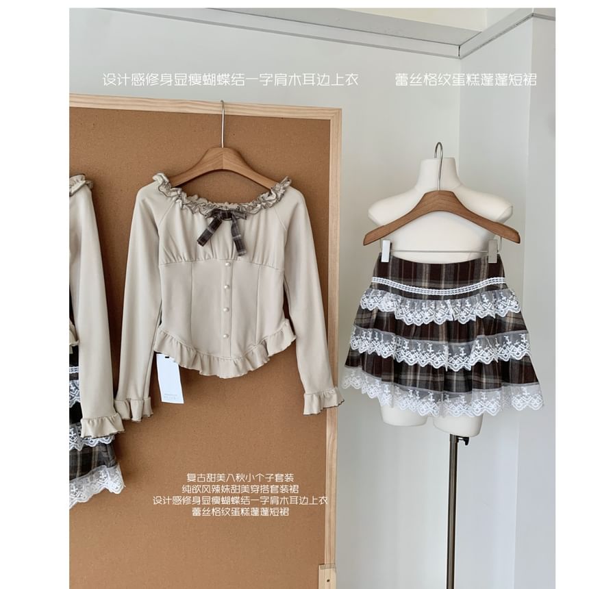 Dute - Set: Top met lange mouwen, off-shoulder strik, ruches, imitatieparels en knopen + geruite, gelaagde, kanten mini-A-lijn rok met hoge taille