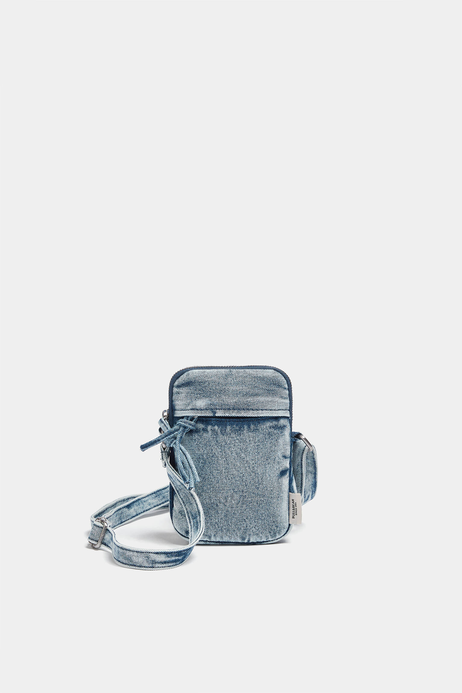 SUPORTE PARA CELULAR EM JEANS - Jeans
