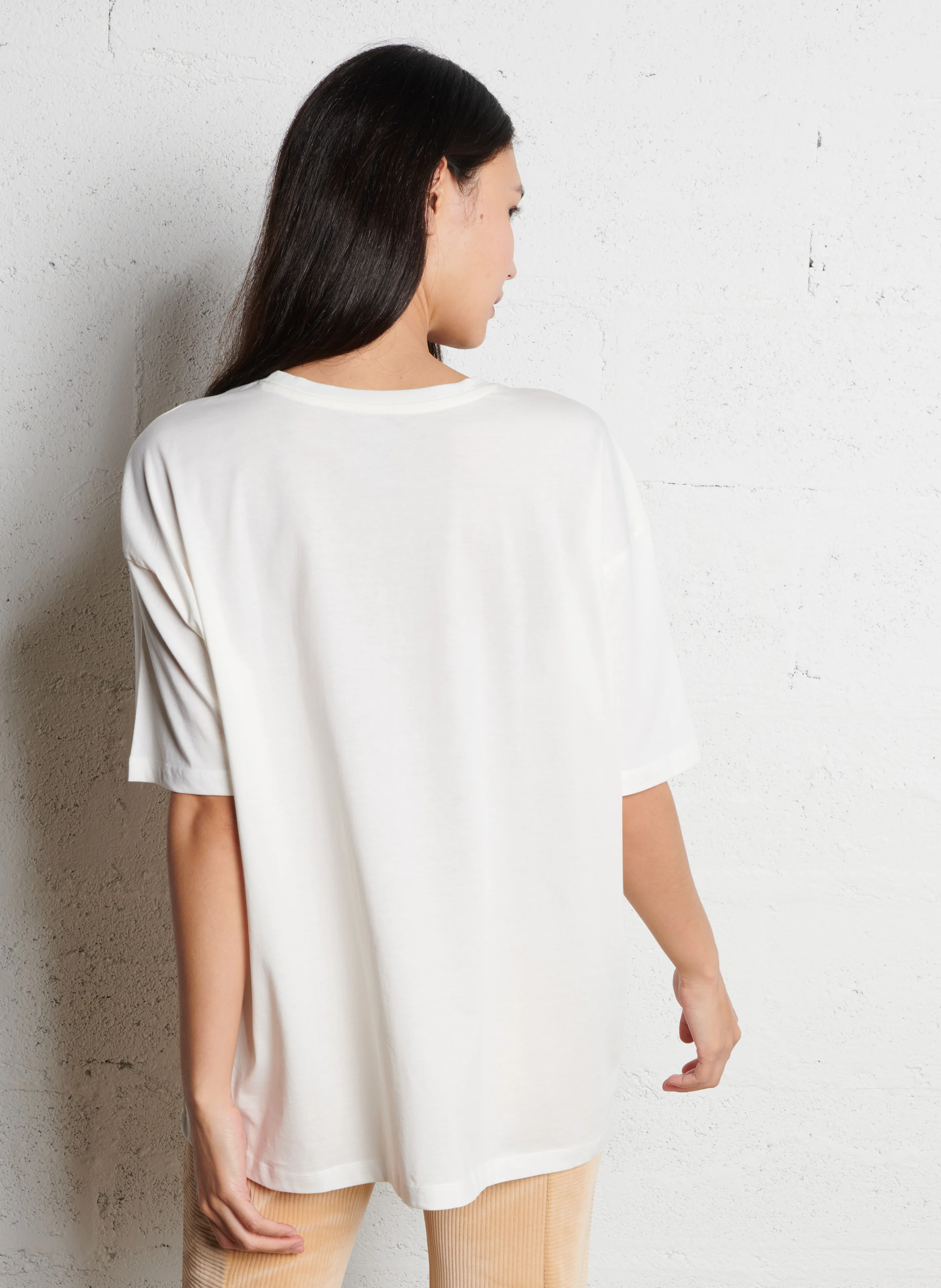 LOVE IS ALL - Tee-shirt droit col rond en coton sérigraphié | Blanc