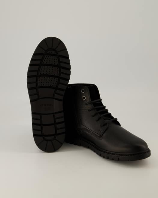 Geox U GHIACCIAIO Winterstiefel in Schwarz