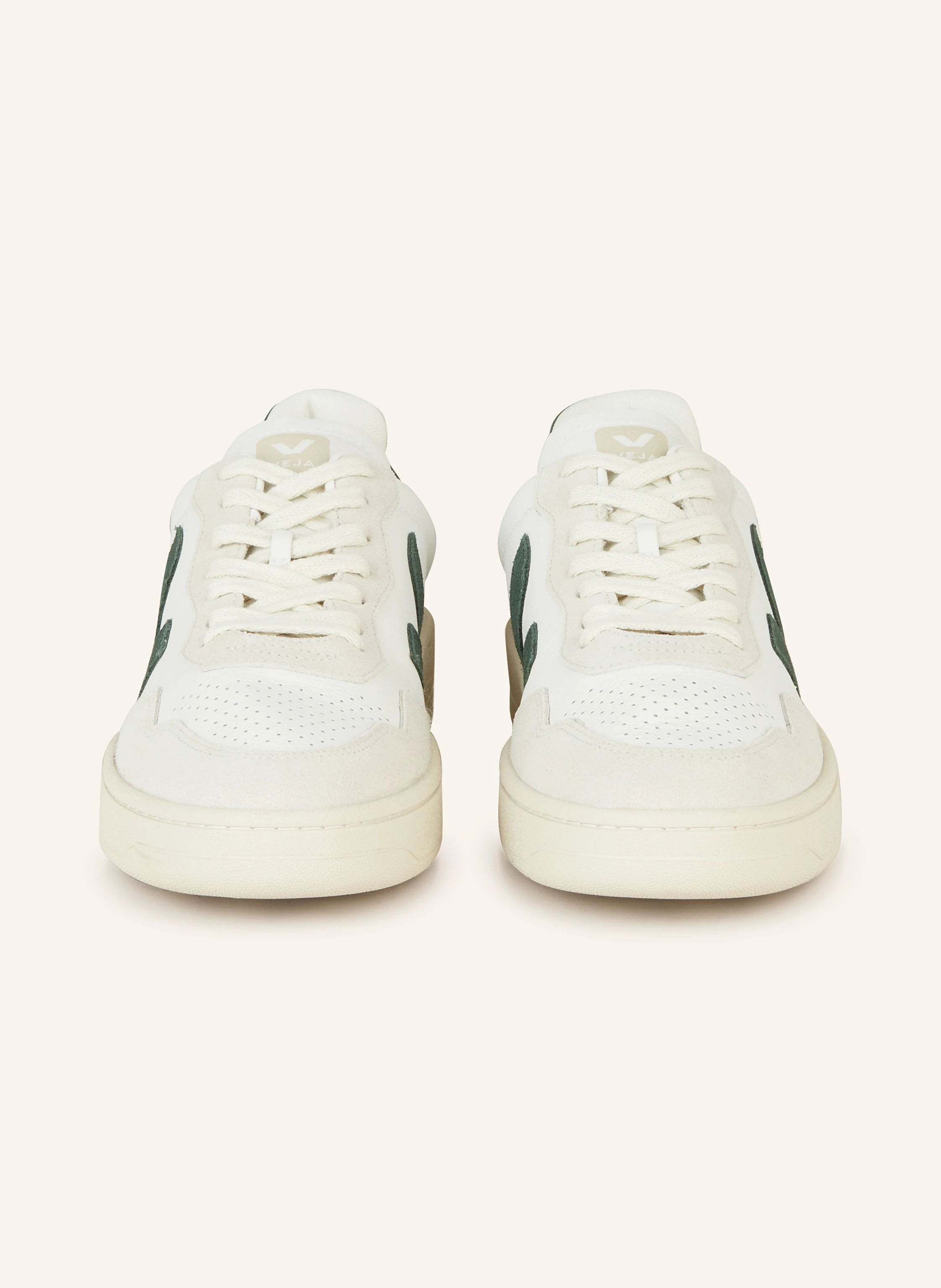 VEJA Sneaker V-90
