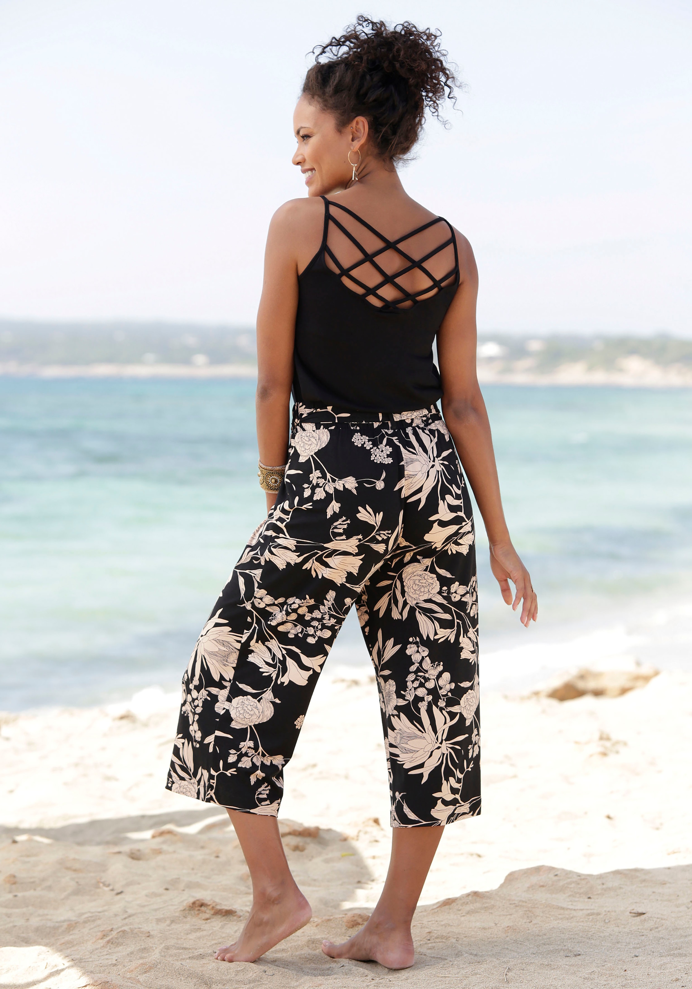 LASCANA Culotte  mit Blumendruck, Stoffhose, Stretch