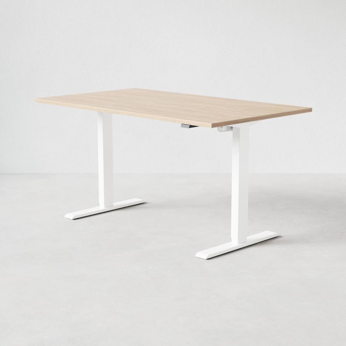 Höhenverstellbarer Schreibtisch Standard Größe