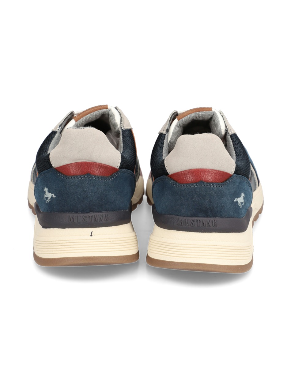 Sneaker
