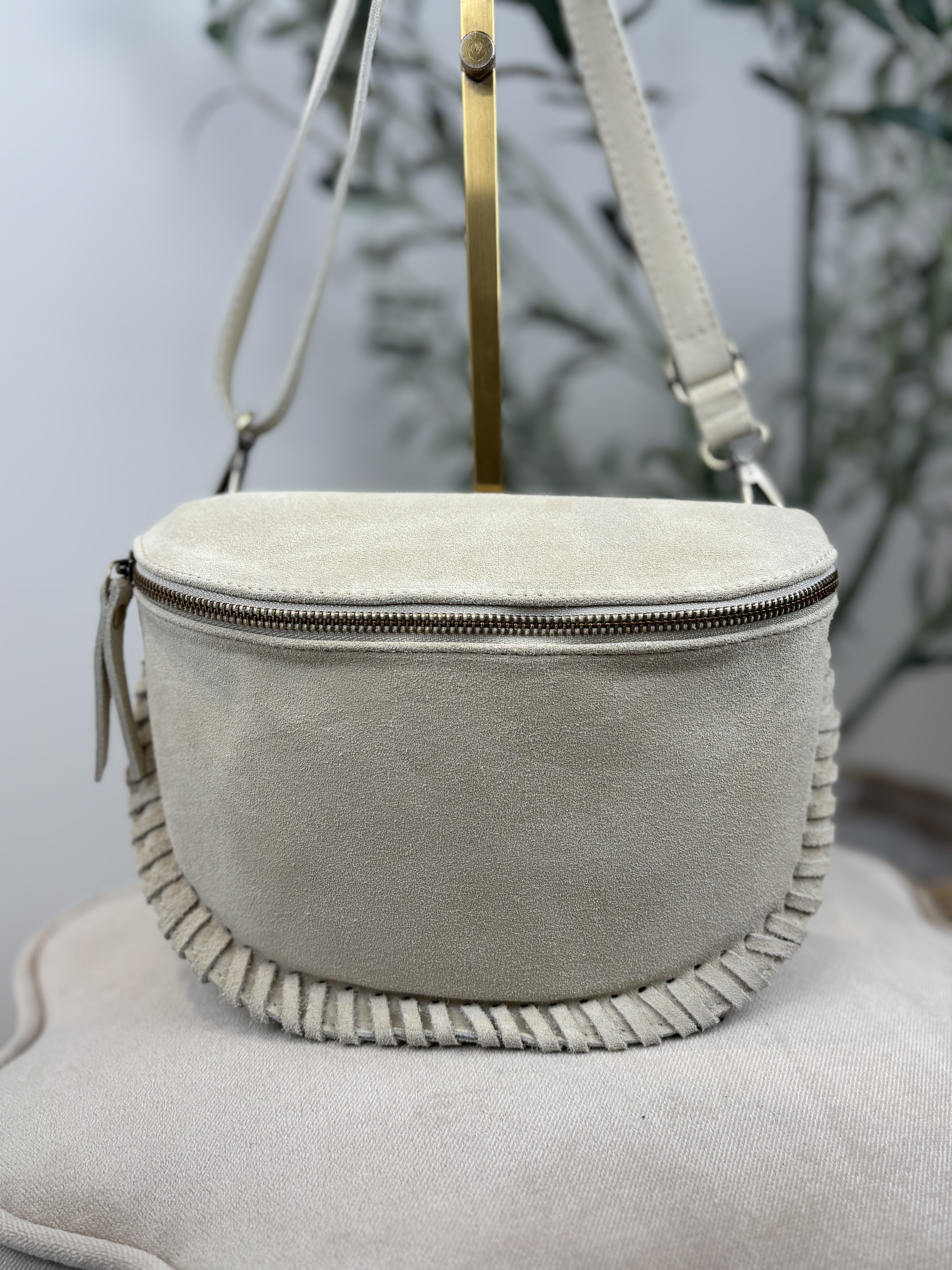 Mara Bumbag - Suede Ecru