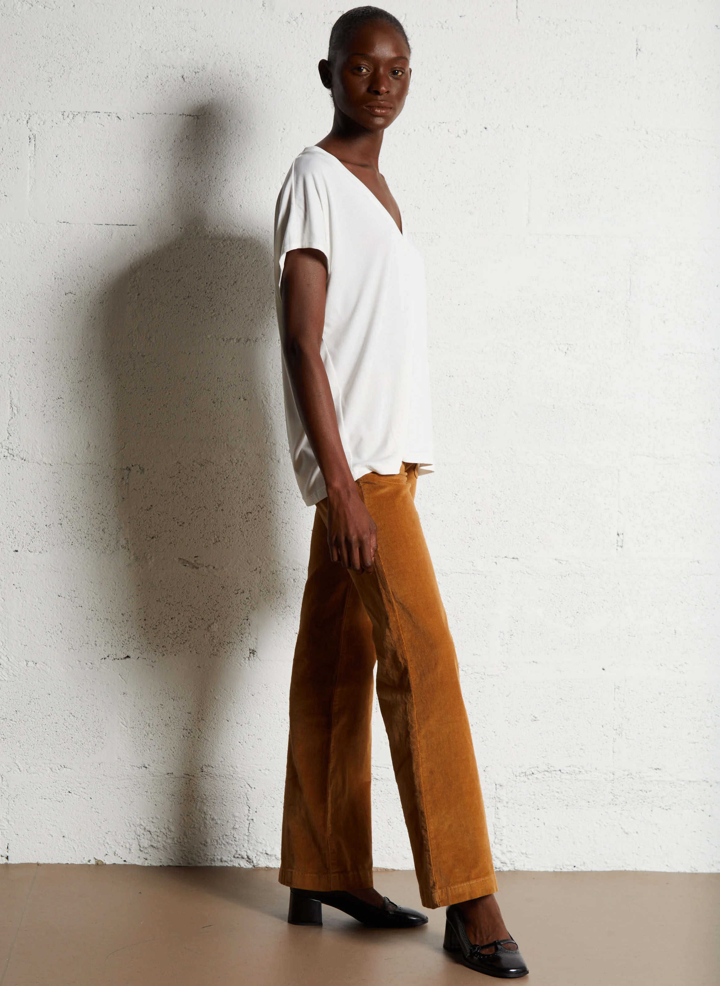 MARCELINA - Tee-shirt col V ample | Blanc