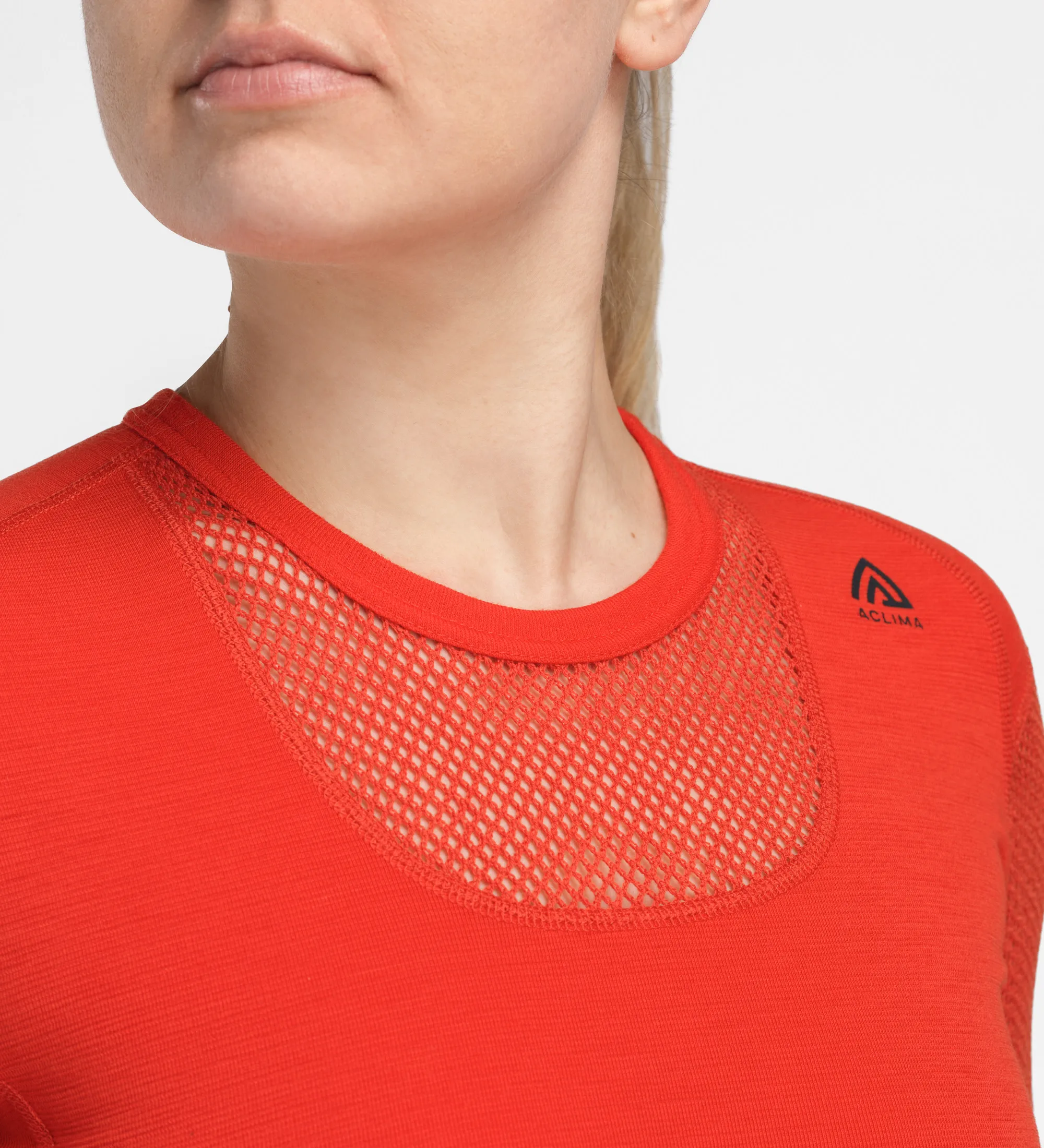 Aclima Women's WoolNet Crew Neck Poinciana
