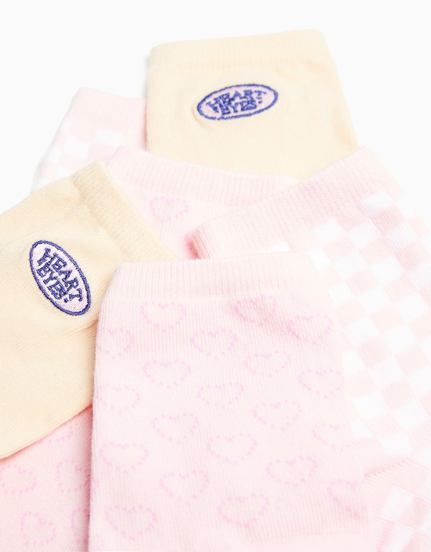 Pacote com 3 pares de meias bordadas