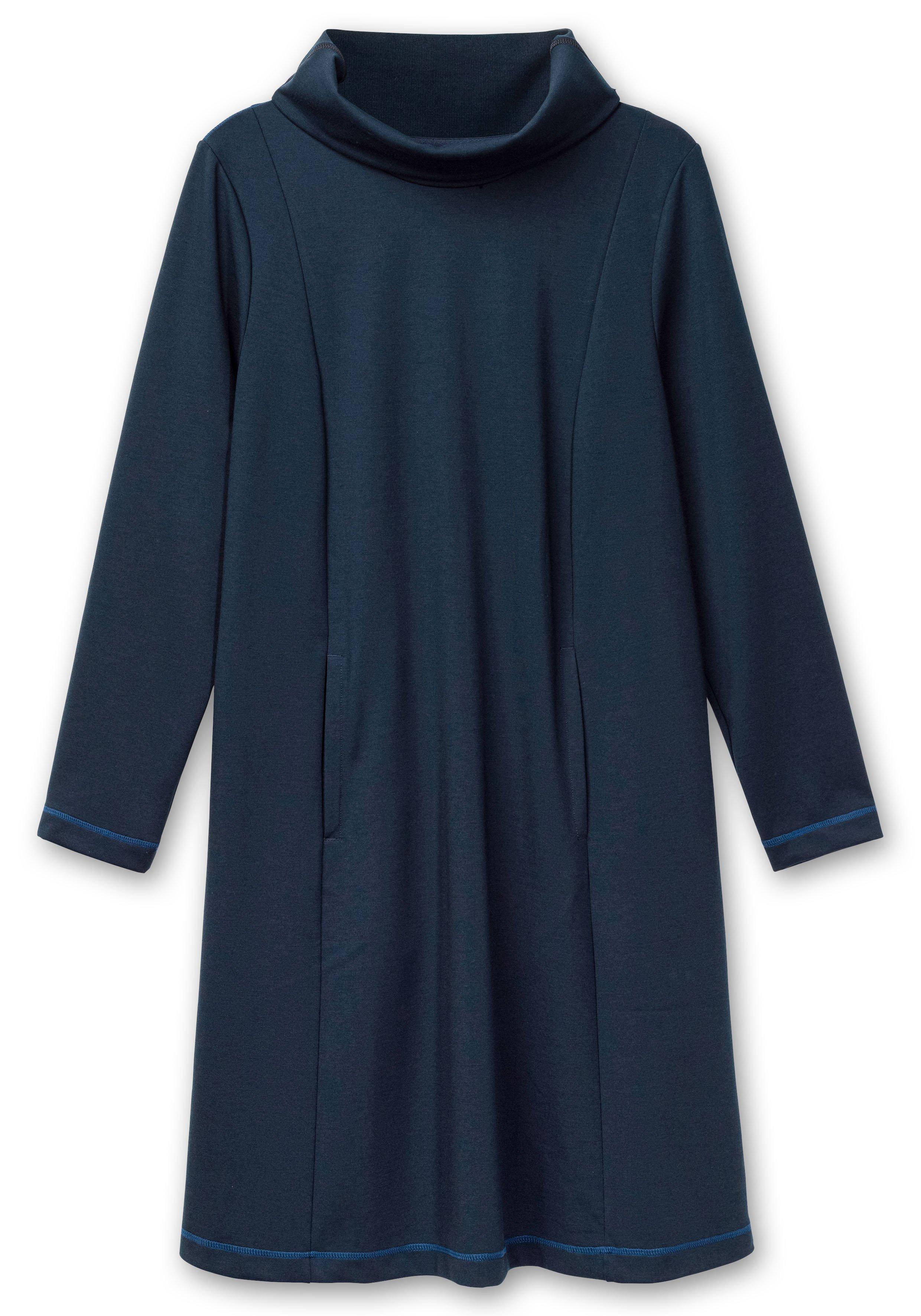 Kleid in A-Linie, mit Rollkragen und Taschen