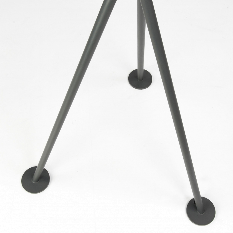 Gubi Gräshoppa vloerlamp warm grey