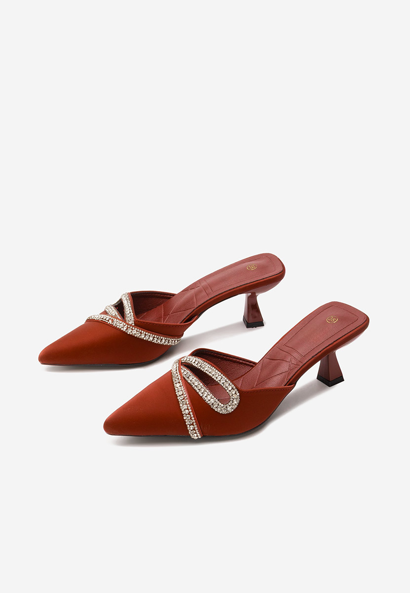 Chaussures à petit talon bordeaux Griseia