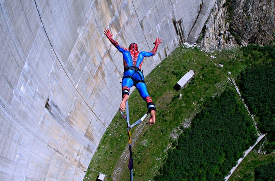 Bungee Jumping von der Kölnbreinsperre im Maltatal als Geschenk