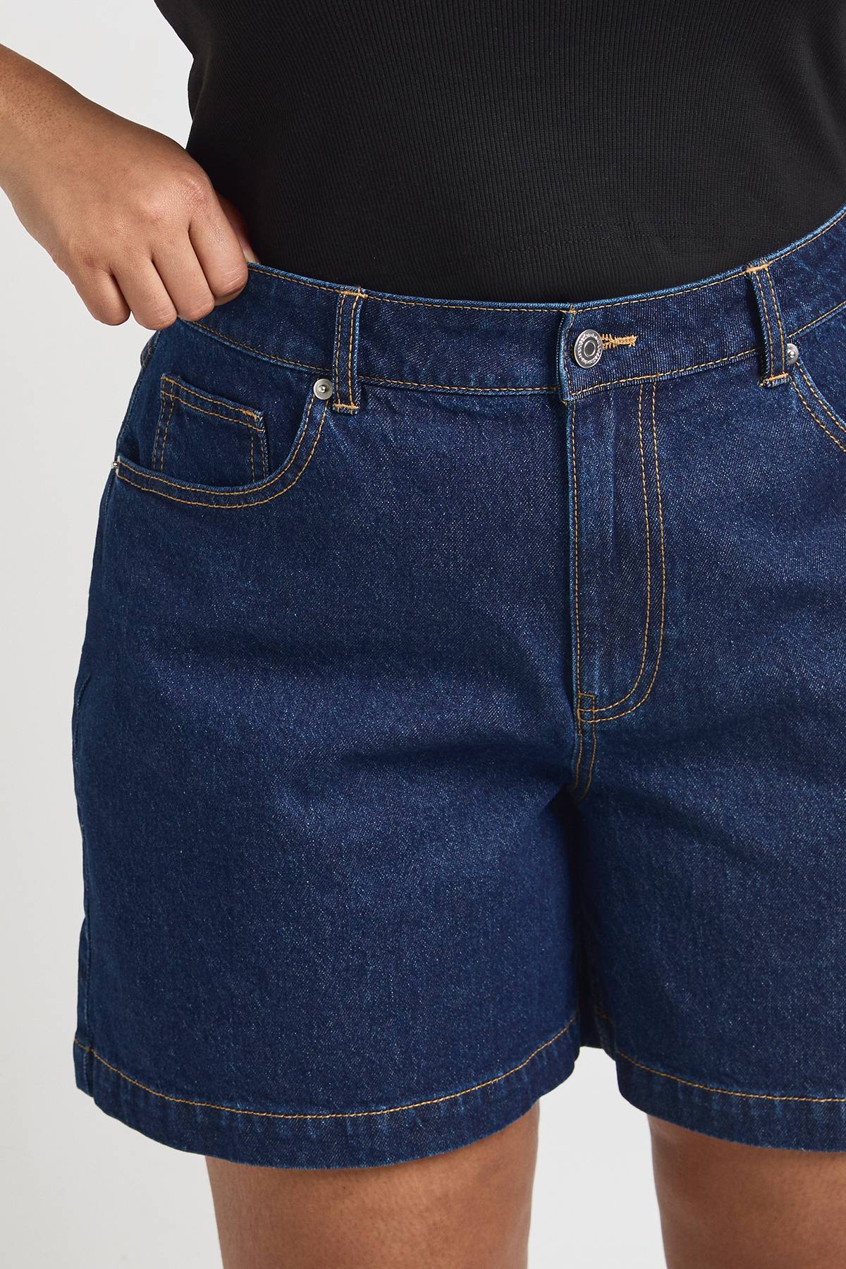 boohoo Short en denim boyfriend Plus