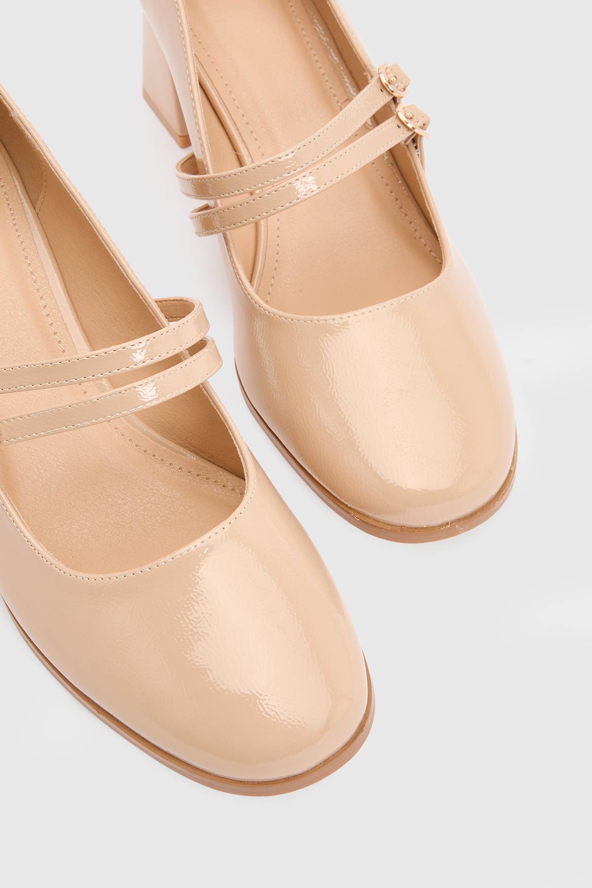 Oasis Gemma Babies À Talon Bloc Moyen En Synthétiquecuir Verni