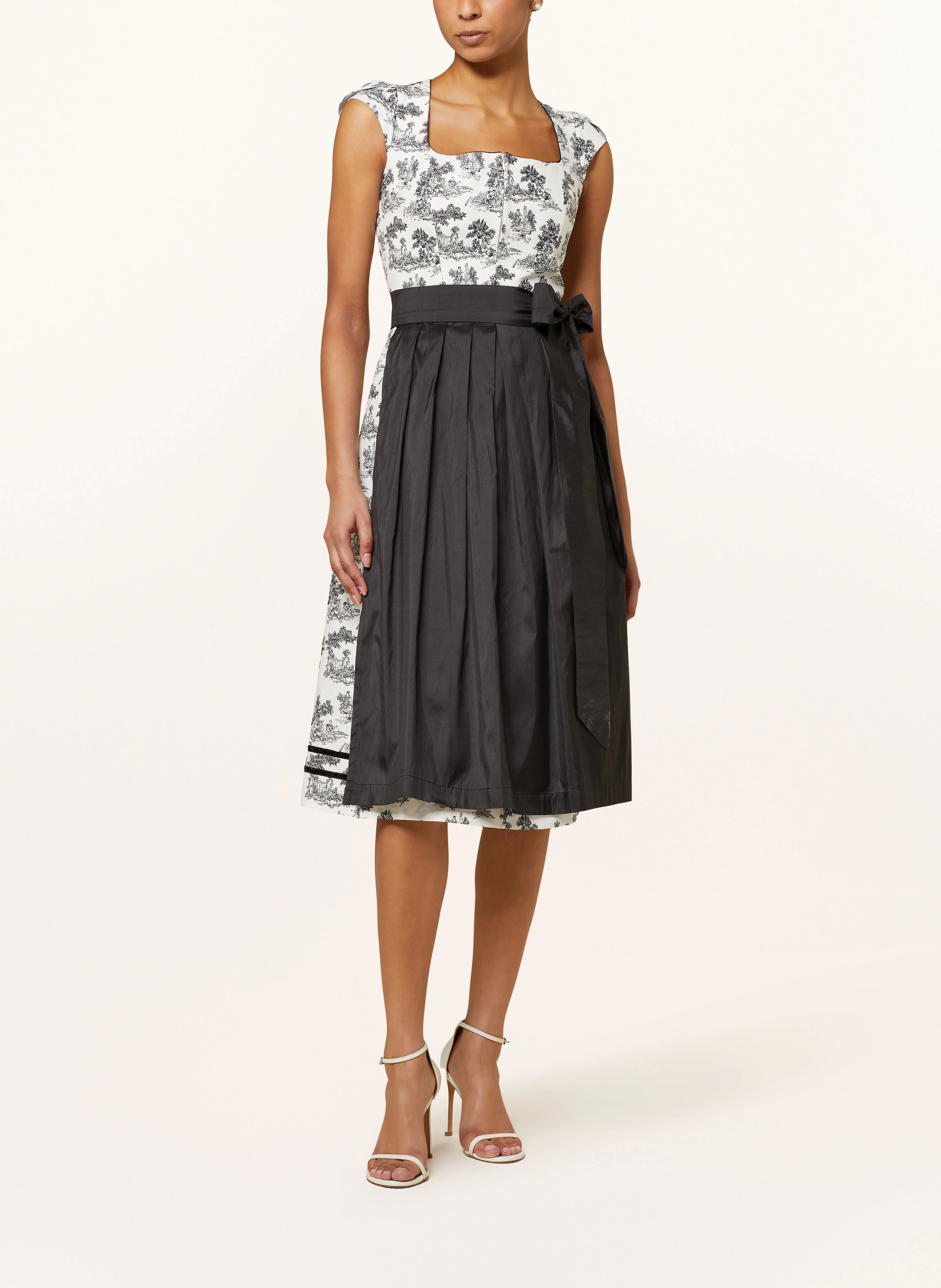 AlpenHERZ Dirndl