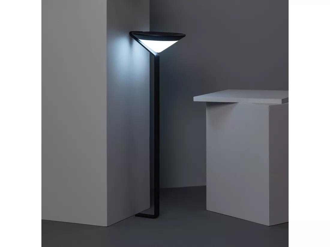 Balise LED Solaire Extérieure en Saillie sur Pied 80cm Yuma Big avec Détecteur Mouvement Radar 5000K Blanc froid