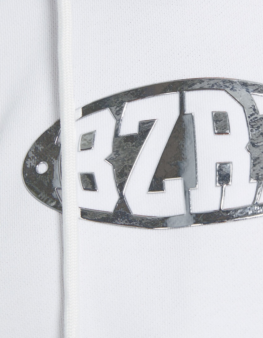 Bermuda de pelúcia BERSHKA com estampa BIZARRAP