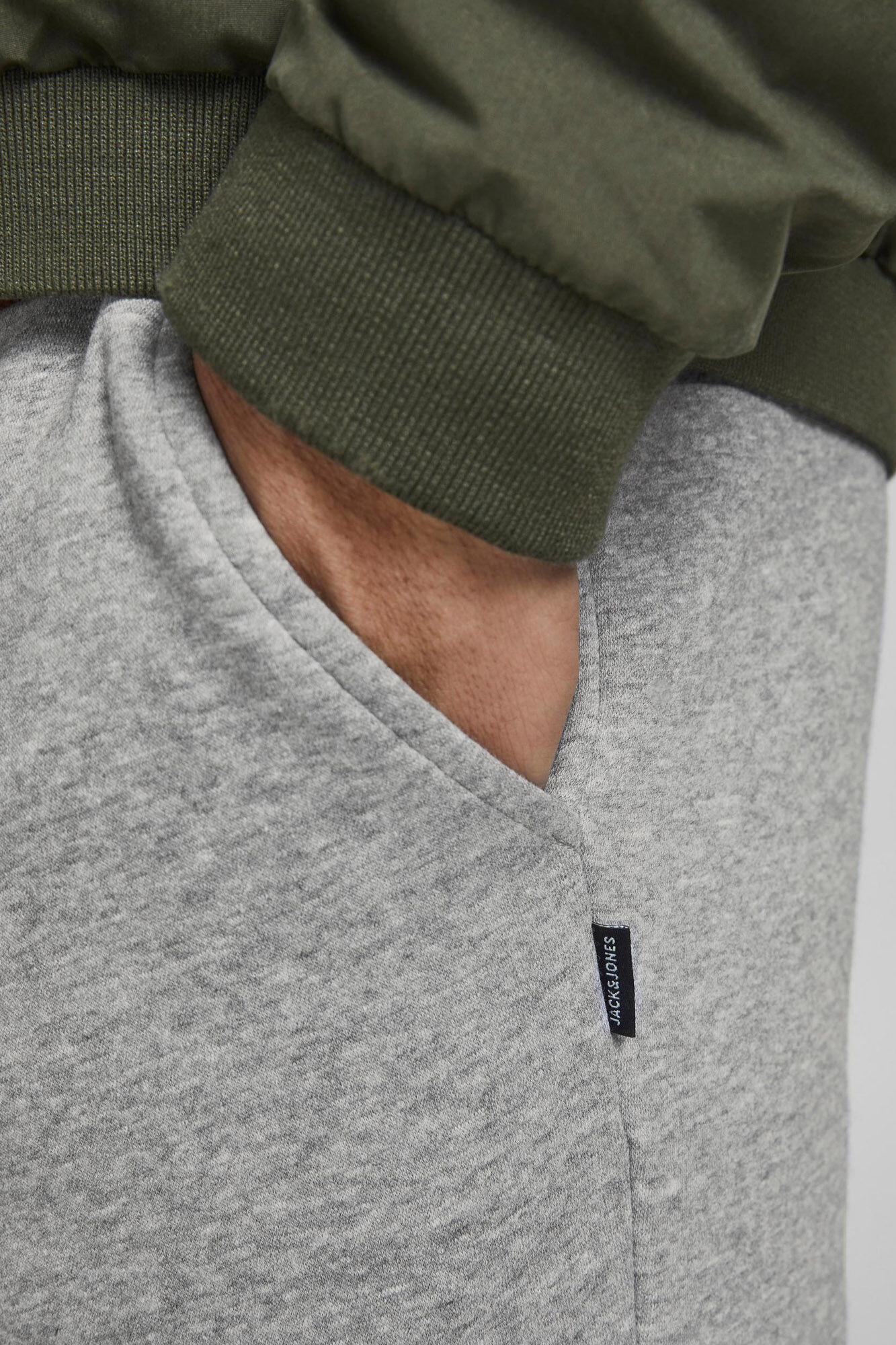 Calça jogger com algodão