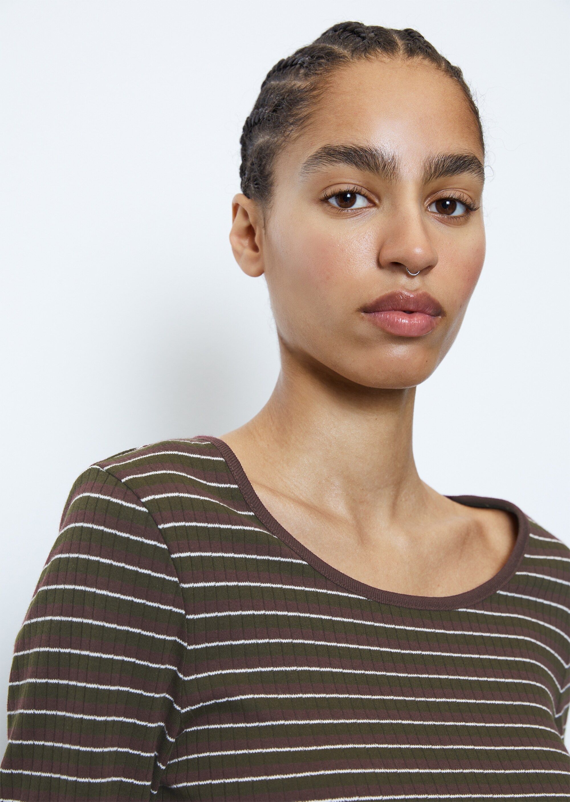 Gestreiftes Longsleeve slimaus geripptem Interlock-Jersey