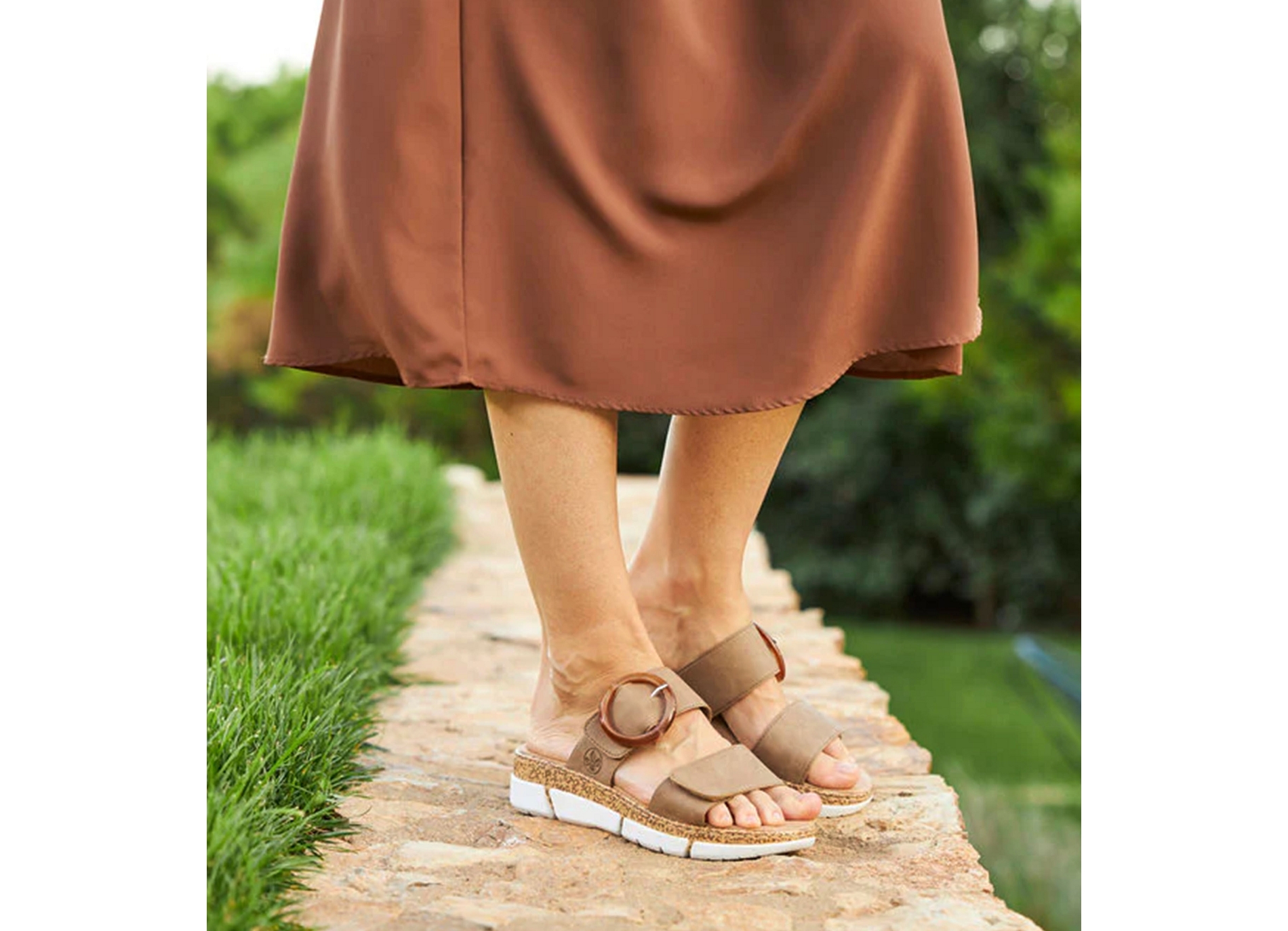 V2392 beige
