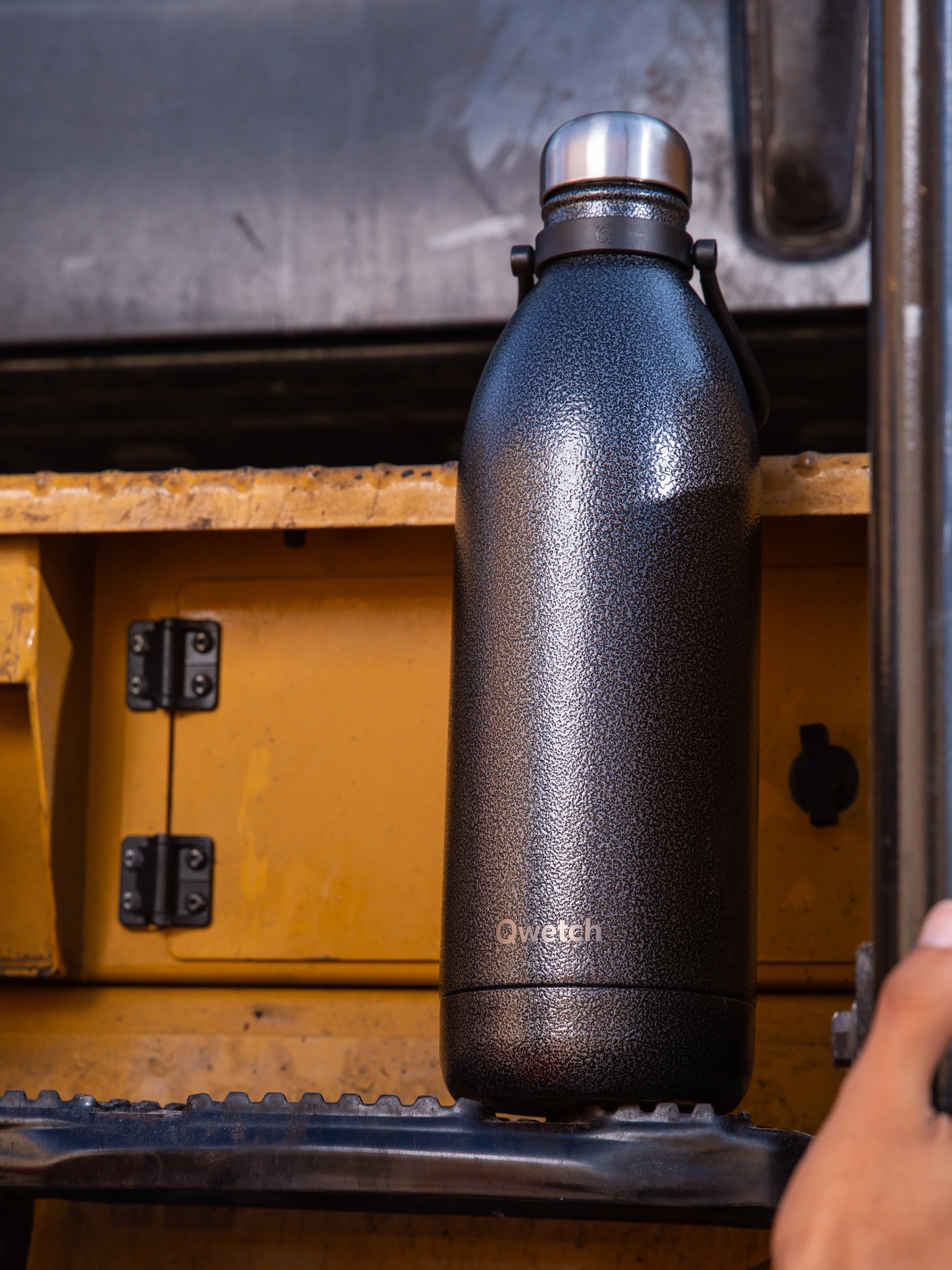 Bouteille Isotherme Roc Noir - Qwetch