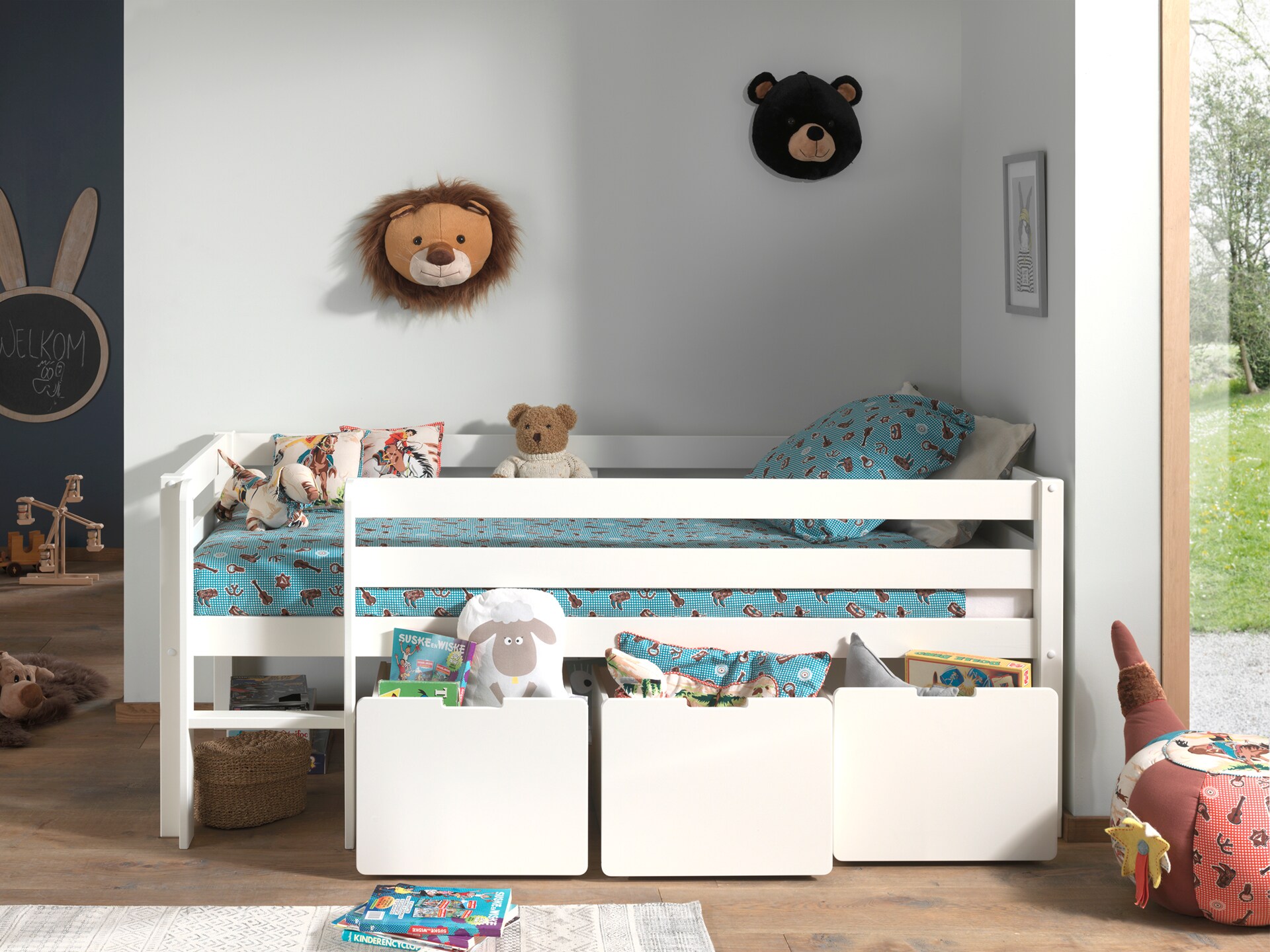 Kojen-Spielbett mit Liegefläche 90 x 200 cm, inkl. Leiter, Rolllattenrost und 3 Schubkästen, Kiefer und MDF weiß lackiert